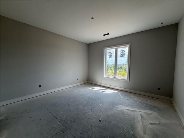 25517 W 114th Terrace, Olathe, KS 66061