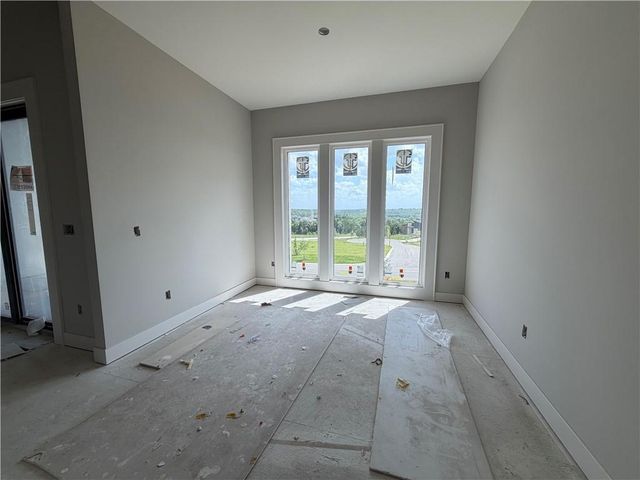 25517 W 114th Terrace, Olathe, KS 66061