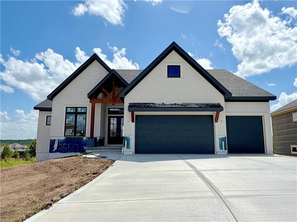 25517 W 114th Terrace, Olathe, KS 66061