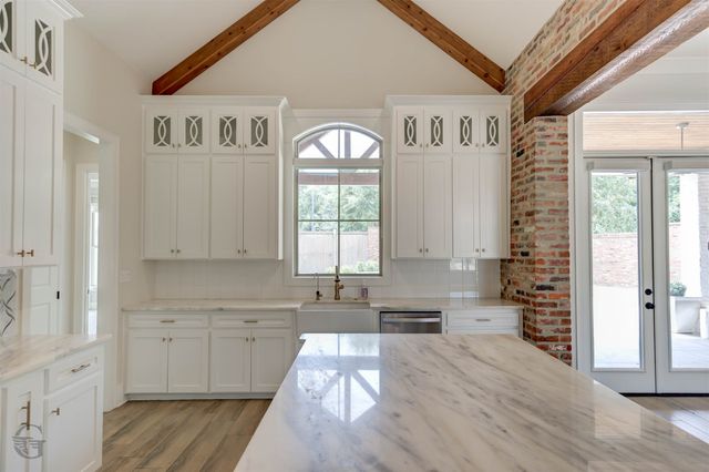 110 Overbrook Lane, Bossier City, LA 71111