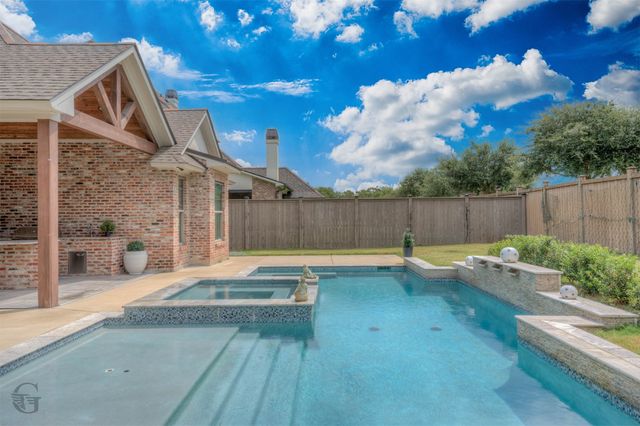 110 Overbrook Lane, Bossier City, LA 71111