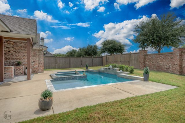 110 Overbrook Lane, Bossier City, LA 71111