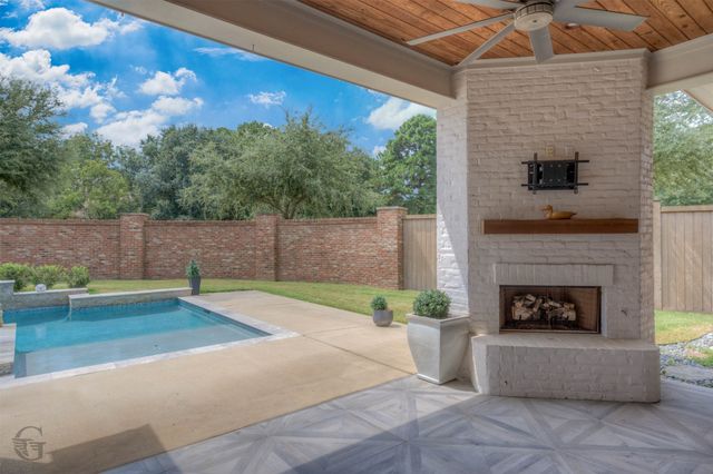 110 Overbrook Lane, Bossier City, LA 71111