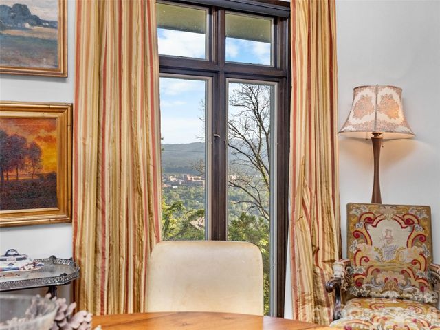 65 Crestwood Road, Asheville, NC 28804