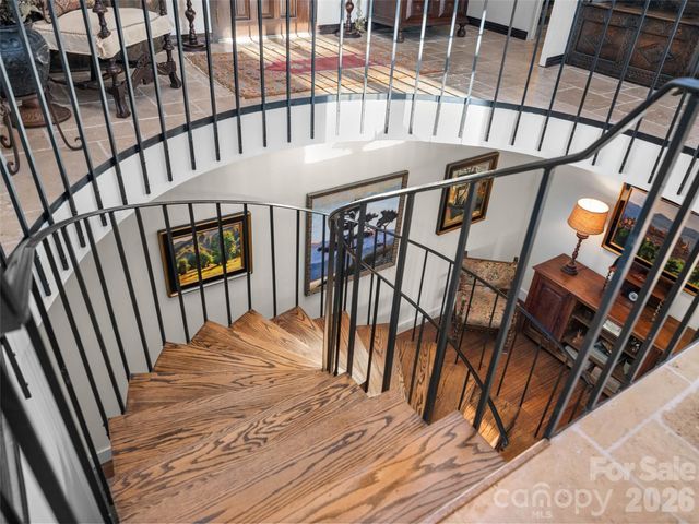 65 Crestwood Road, Asheville, NC 28804