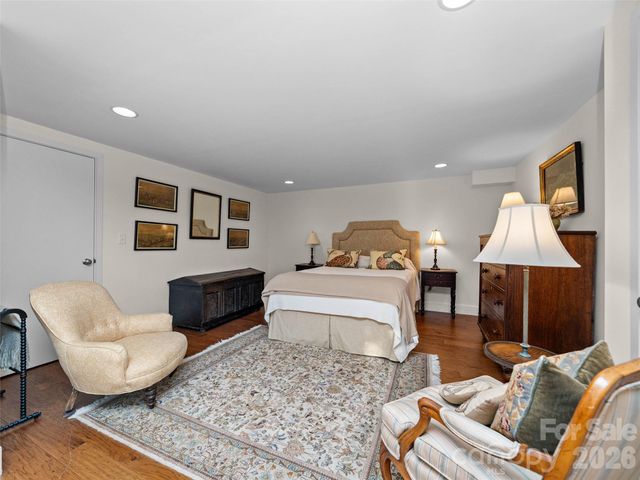 65 Crestwood Road, Asheville, NC 28804