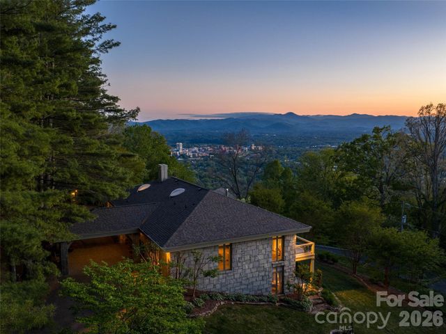 65 Crestwood Road, Asheville, NC 28804