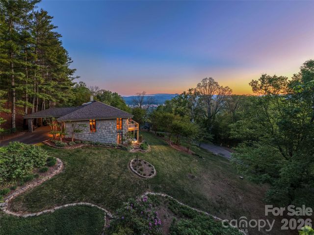 65 Crestwood Road, Asheville, NC 28804