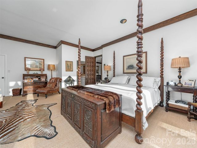 65 Crestwood Road, Asheville, NC 28804