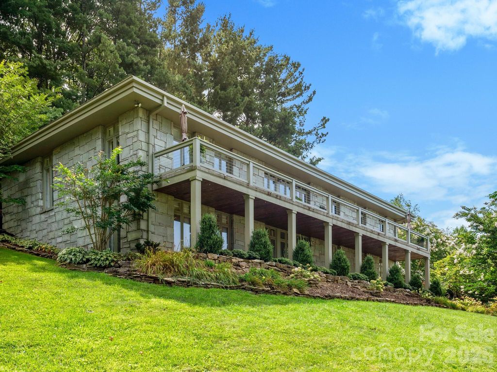 65 Crestwood Road, Asheville, NC 28804