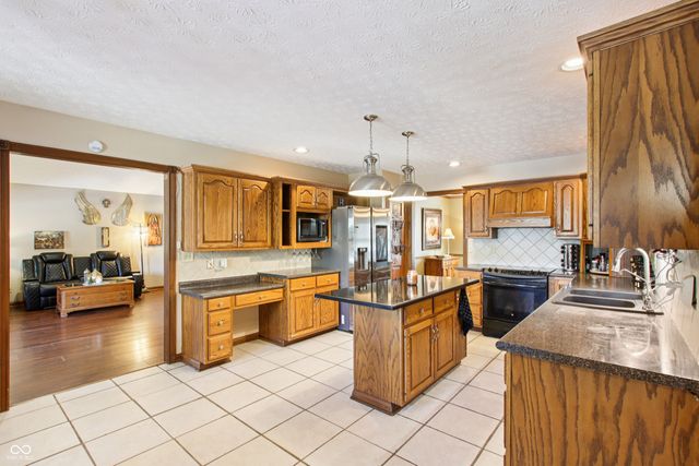 6840 Romeo Drive, Avon, IN 46123