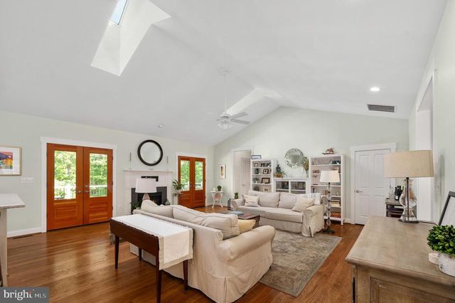 32454 GADSDEN LN, Locust Grove, VA 22508