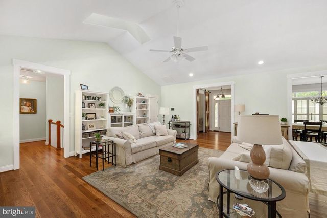 32454 GADSDEN LN, Locust Grove, VA 22508
