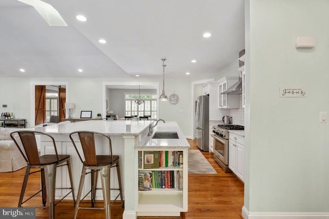 32454 GADSDEN LN, Locust Grove, VA 22508
