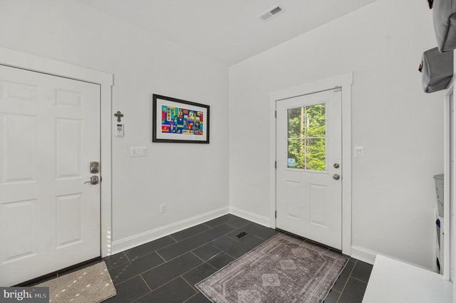 32454 GADSDEN LN, Locust Grove, VA 22508