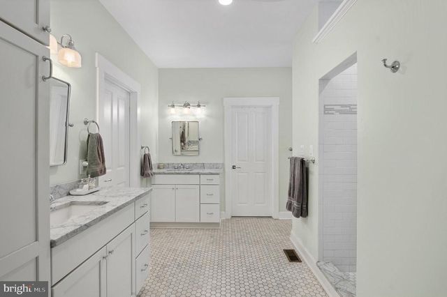 32454 GADSDEN LN, Locust Grove, VA 22508