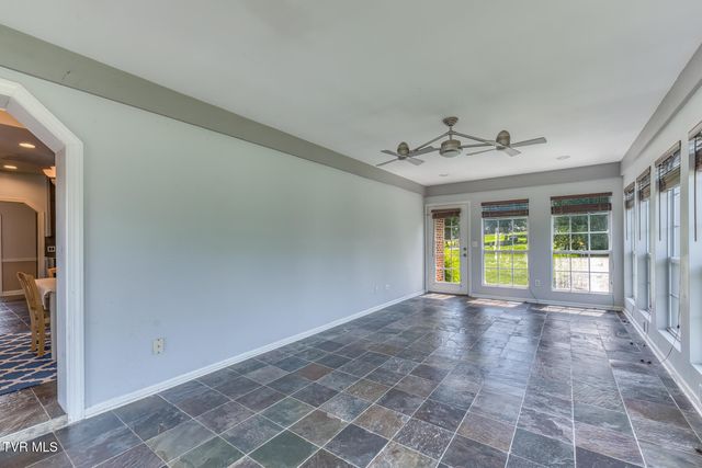 141 Barefoot Landing Drive, Blountville, TN 37617