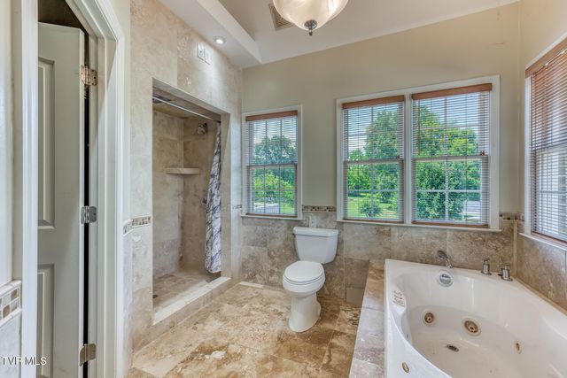 141 Barefoot Landing Drive, Blountville, TN 37617