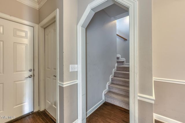 141 Barefoot Landing Drive, Blountville, TN 37617