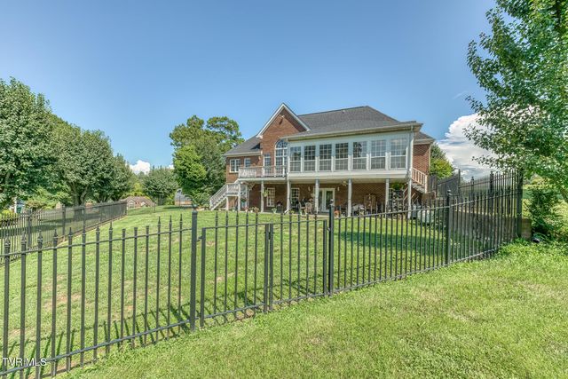 141 Barefoot Landing Drive, Blountville, TN 37617