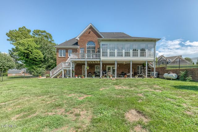 141 Barefoot Landing Drive, Blountville, TN 37617