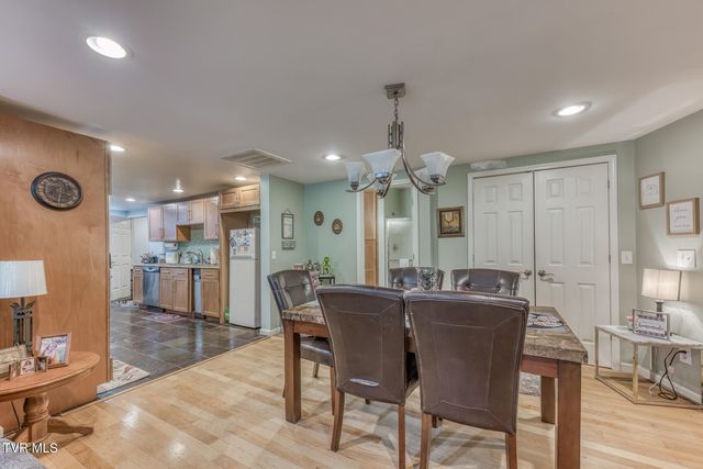 141 Barefoot Landing Drive, Blountville, TN 37617