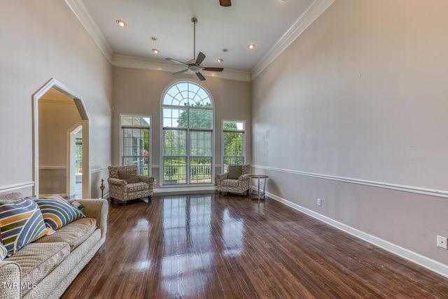 141 Barefoot Landing Drive, Blountville, TN 37617