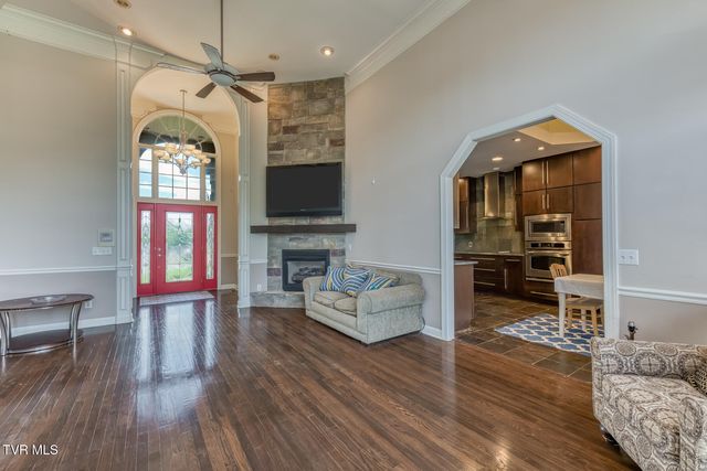 141 Barefoot Landing Drive, Blountville, TN 37617