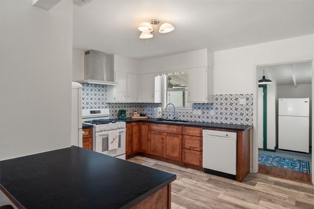 412 S Somervelle, Iredell, TX 76649