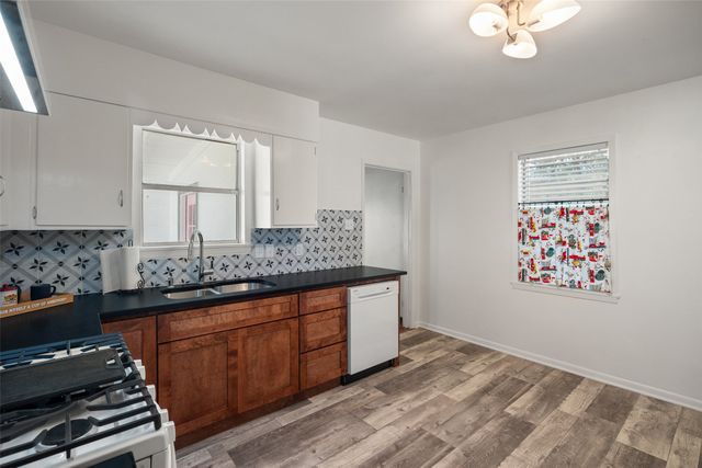 412 S Somervelle, Iredell, TX 76649