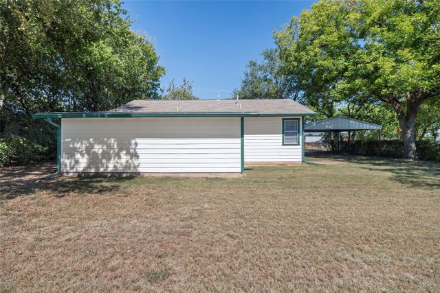 412 S Somervelle, Iredell, TX 76649