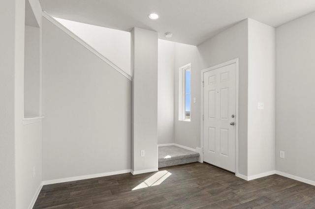 171 Daylily DR, Elgin, TX 78621