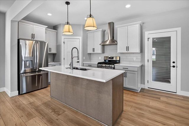 4829 Lacy Road, Fitchburg, WI 53711