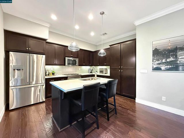 2291 Overlook Dr, Walnut Creek, CA 94597