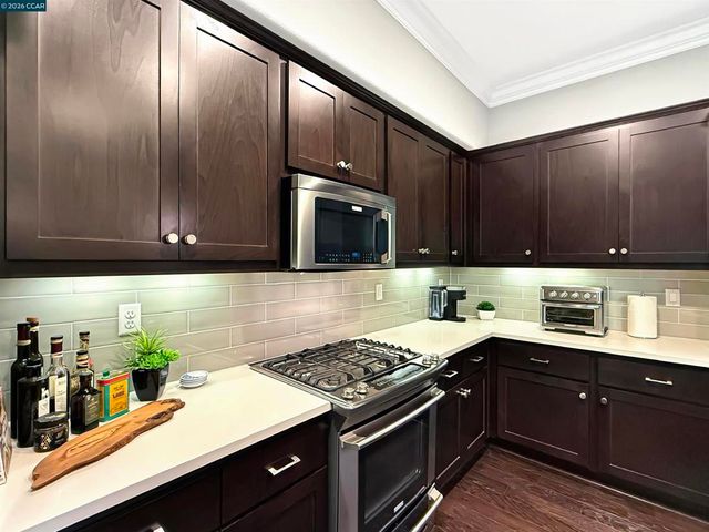 2291 Overlook Dr, Walnut Creek, CA 94597