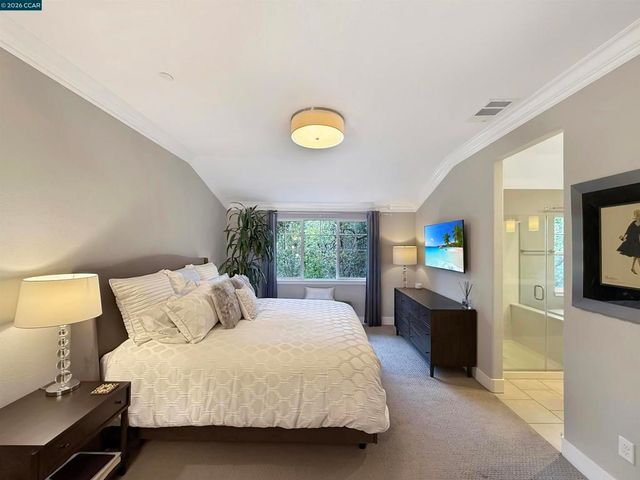 2291 Overlook Dr, Walnut Creek, CA 94597