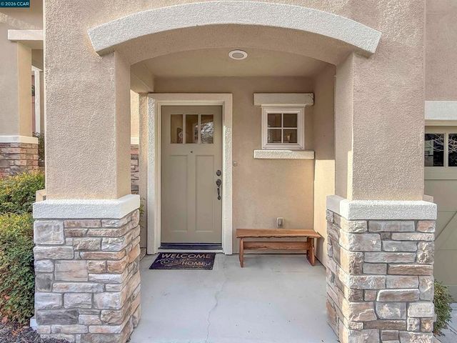 2291 Overlook Dr, Walnut Creek, CA 94597