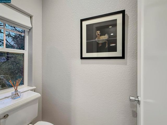 2291 Overlook Dr, Walnut Creek, CA 94597