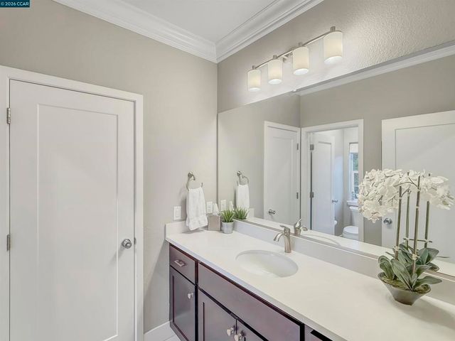 2291 Overlook Dr, Walnut Creek, CA 94597