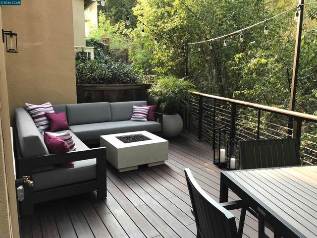 2291 Overlook Dr, Walnut Creek, CA 94597