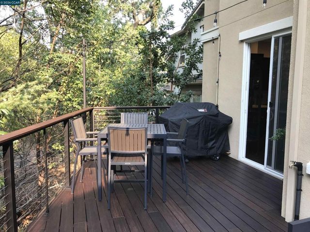 2291 Overlook Dr, Walnut Creek, CA 94597