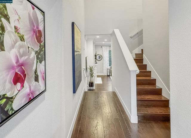 2291 Overlook Dr, Walnut Creek, CA 94597