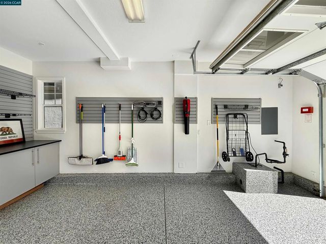 2291 Overlook Dr, Walnut Creek, CA 94597