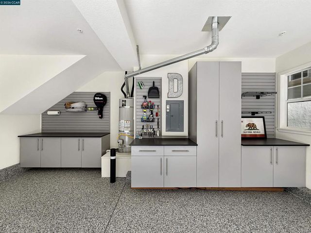 2291 Overlook Dr, Walnut Creek, CA 94597