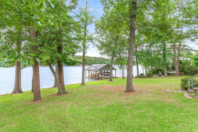 116 Pinewood Cove, Holly Lake Ranch, TX 75765