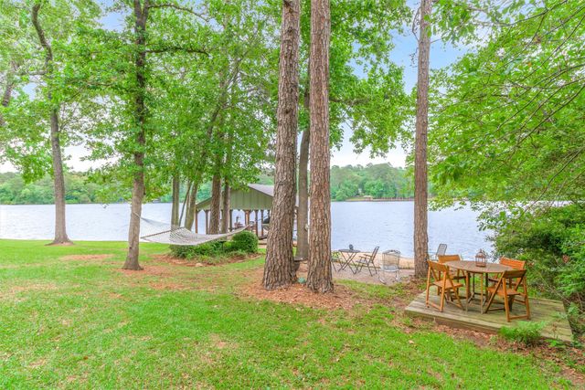 116 Pinewood Cove, Holly Lake Ranch, TX 75765