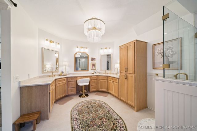 305 N Forest Ridge Boulevard, Broken Arrow, OK 74014