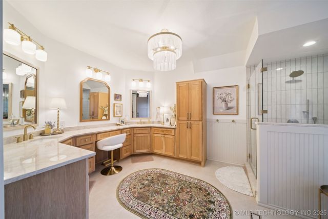 305 N Forest Ridge Boulevard, Broken Arrow, OK 74014