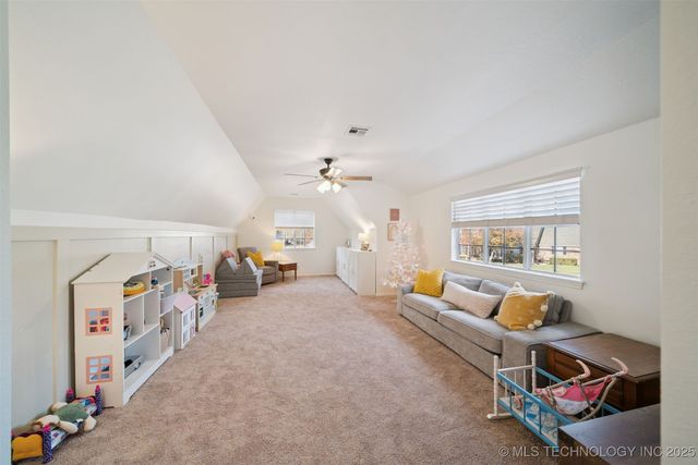 305 N Forest Ridge Boulevard, Broken Arrow, OK 74014