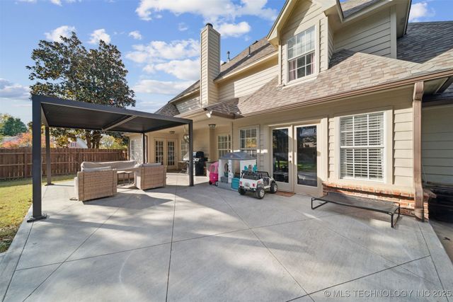 305 N Forest Ridge Boulevard, Broken Arrow, OK 74014